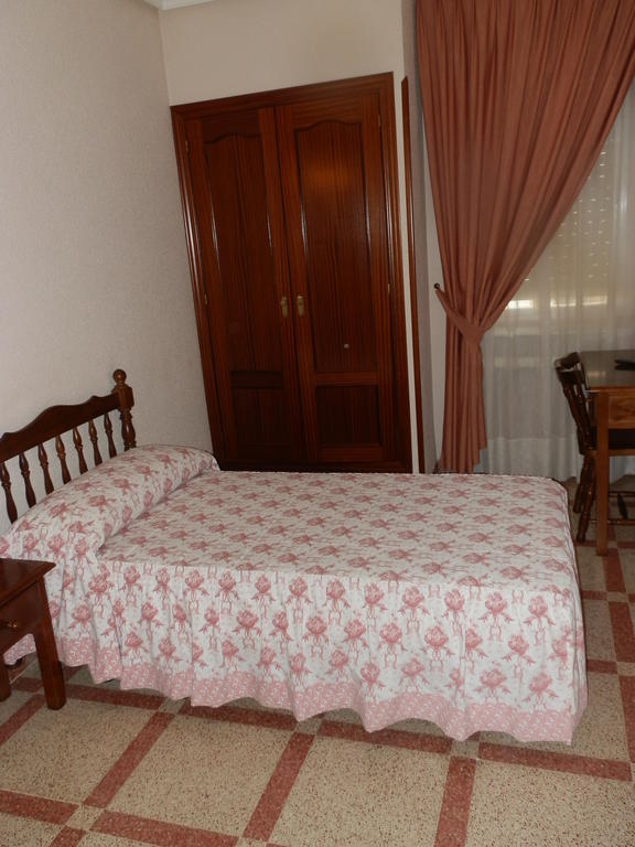 Hostal San Poul Consuegra Rum bild