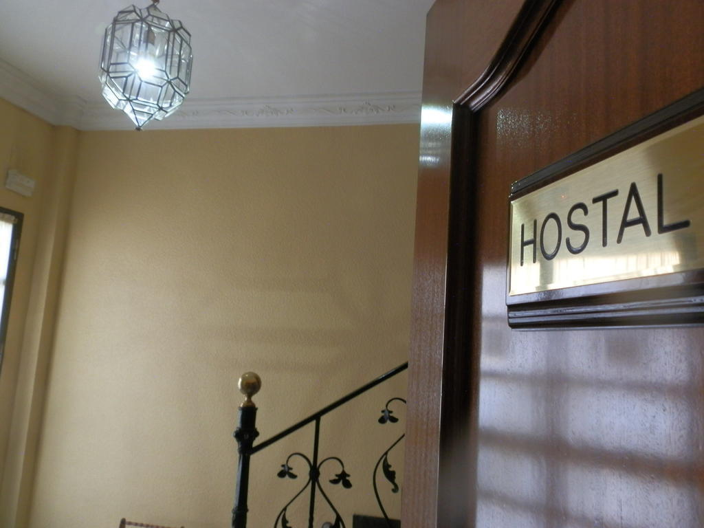Hostal San Poul Consuegra Exteriör bild