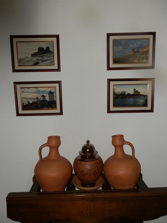 Hostal San Poul Consuegra Exteriör bild