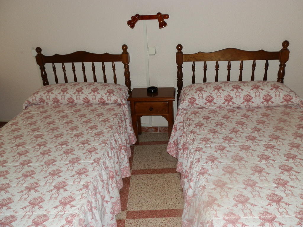Hostal San Poul Consuegra Exteriör bild