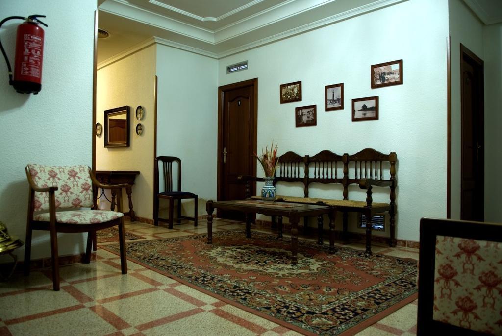 Hostal San Poul Consuegra Exteriör bild